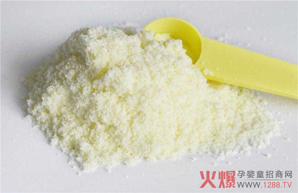 奶粉中的黑褐色颗粒是焦糖.jpg
